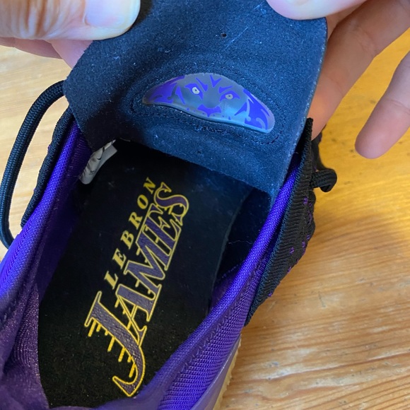 Nike LeBron 18 shoes size 7Y - Picture 4 of 5